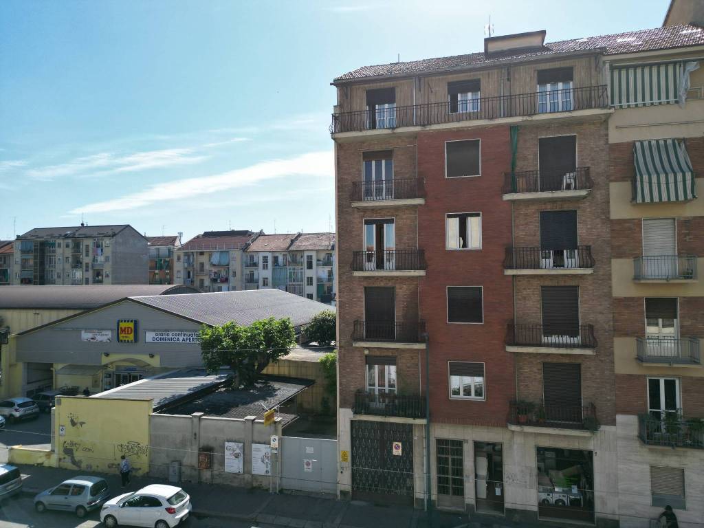 appartamento in vendita a Torino in zona Borgata Vittoria