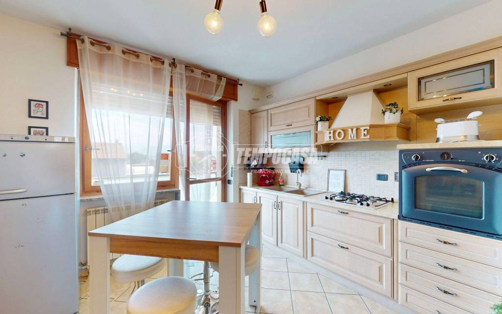 appartamento in vendita a Torino in zona Borgata Vittoria