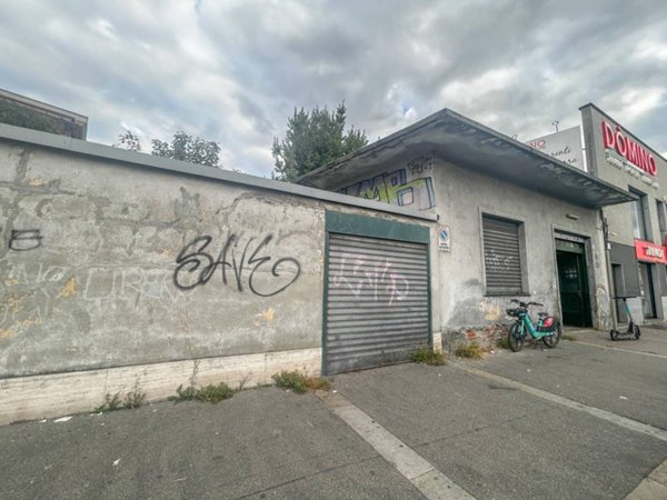 negozio in vendita a Torino in zona Pozzo Strada