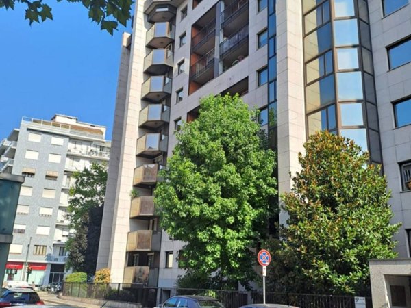 appartamento in vendita a Torino in zona Parella