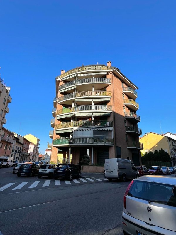 appartamento in vendita a Torino in zona Lucento