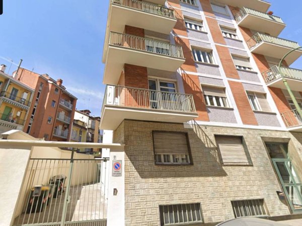 appartamento in vendita a Torino in zona Cenisia