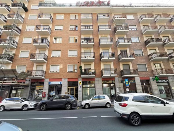 appartamento in vendita a Torino in zona Cit Turin