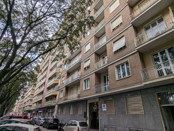 ufficio in vendita a Torino in zona Cenisia