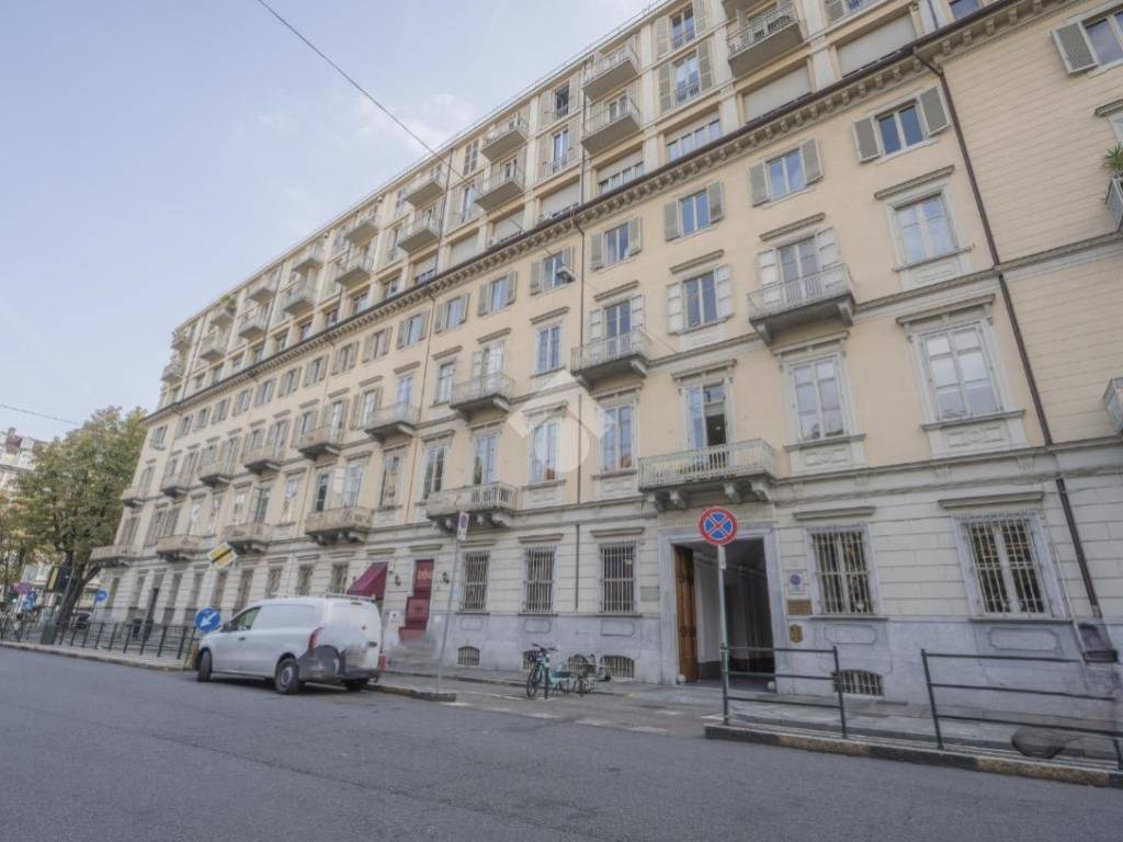 appartamento in vendita a Torino in zona Superga