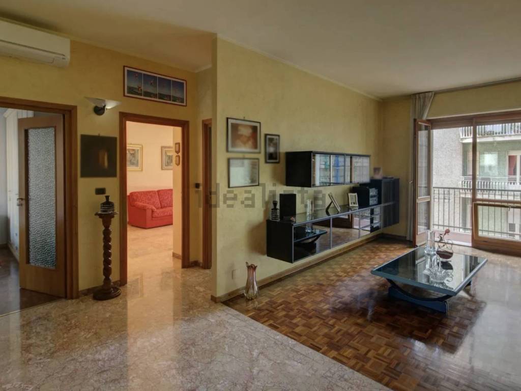 appartamento in vendita a Torino in zona Mirafiori Nord