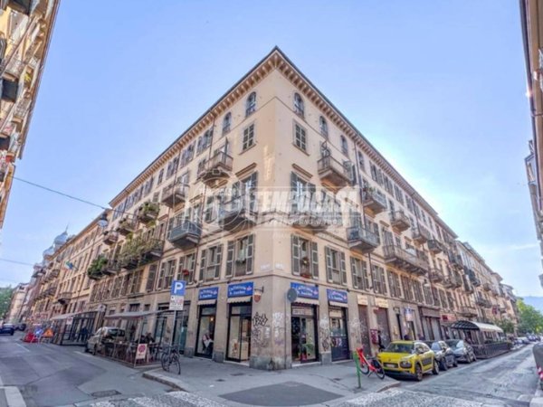 appartamento in vendita a Torino in zona San Salvario