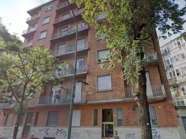 appartamento in vendita a Torino in zona Lingotto