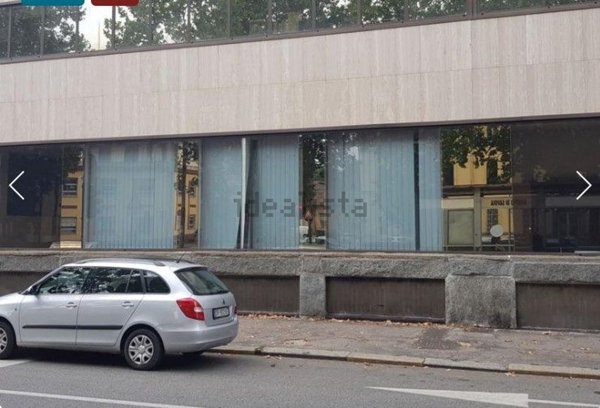 locale commerciale in vendita a Torino in zona Campidoglio