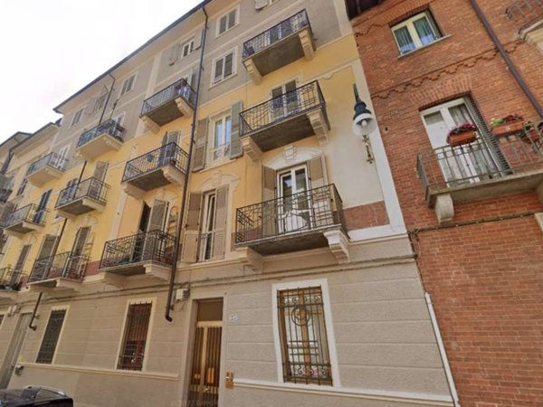 appartamento in vendita a Torino in zona Cenisia