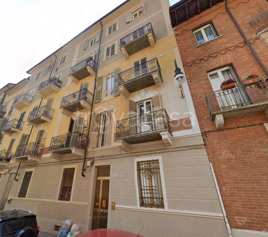 appartamento in vendita a Torino in zona Cenisia