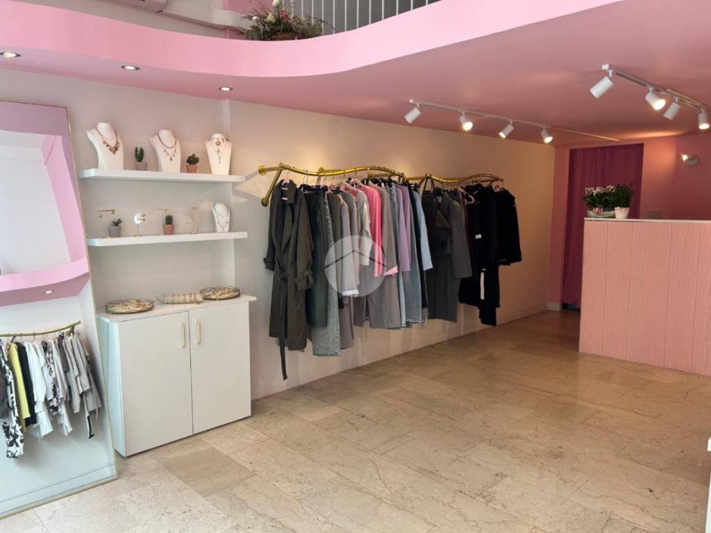 negozio in vendita a Torino in zona Centro Storico