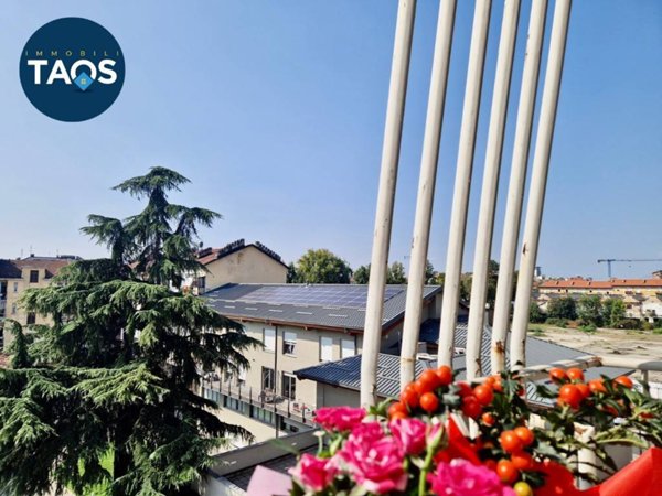 appartamento in vendita a Torino in zona Aurora