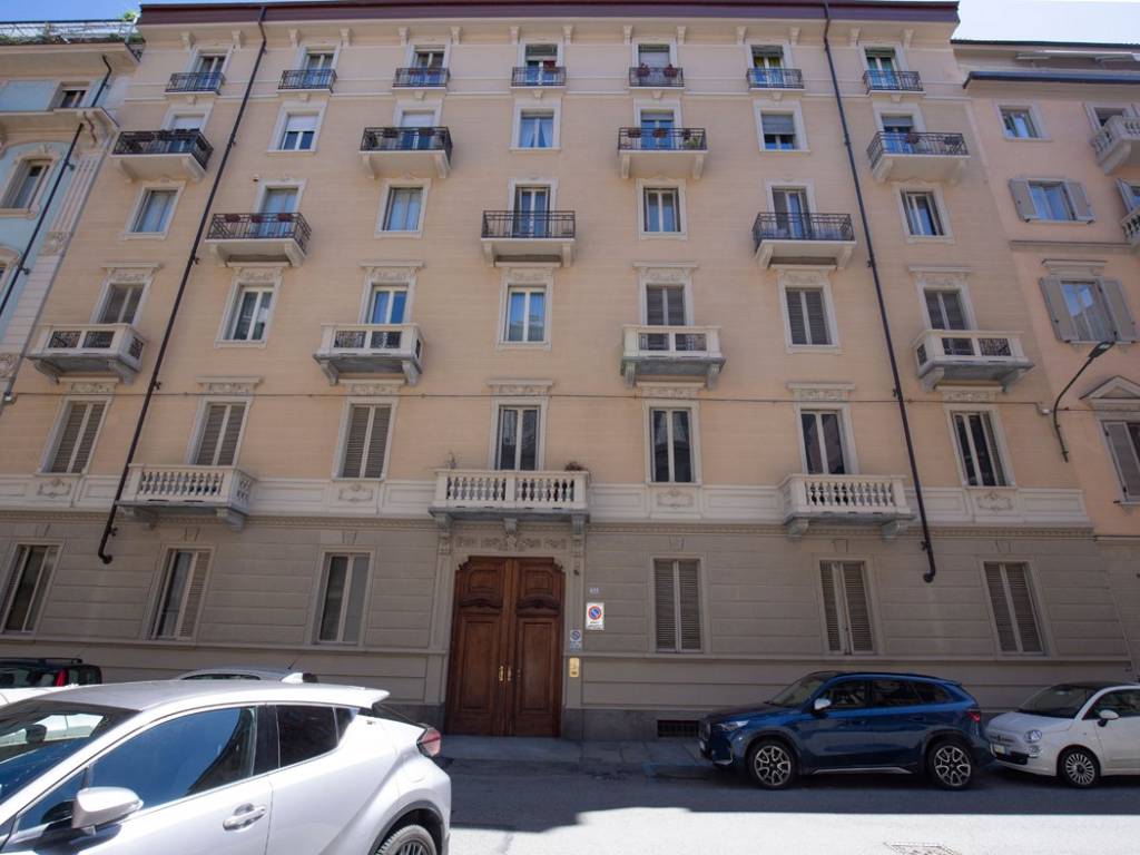 appartamento in vendita a Torino in zona Crocetta