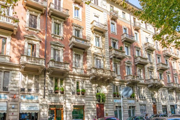negozio in vendita a Torino in zona Vanchiglia