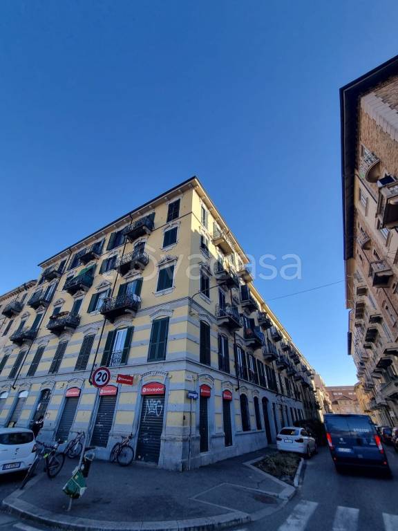 appartamento in vendita a Torino in zona Aurora