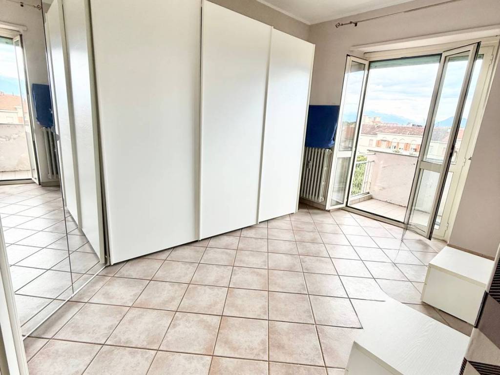 appartamento in vendita a Torino in zona Aurora