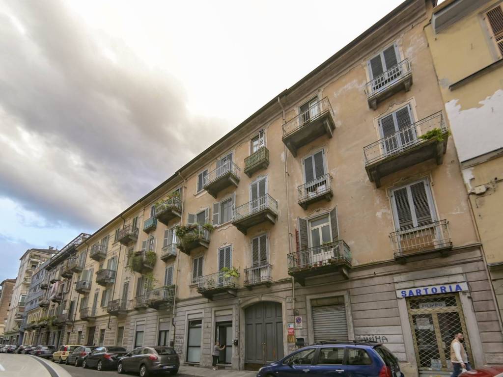 appartamento in vendita a Torino in zona Aurora