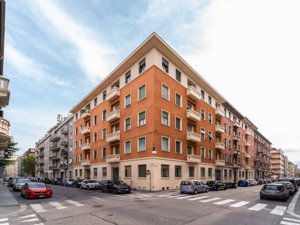 appartamento in vendita a Torino in zona Cit Turin