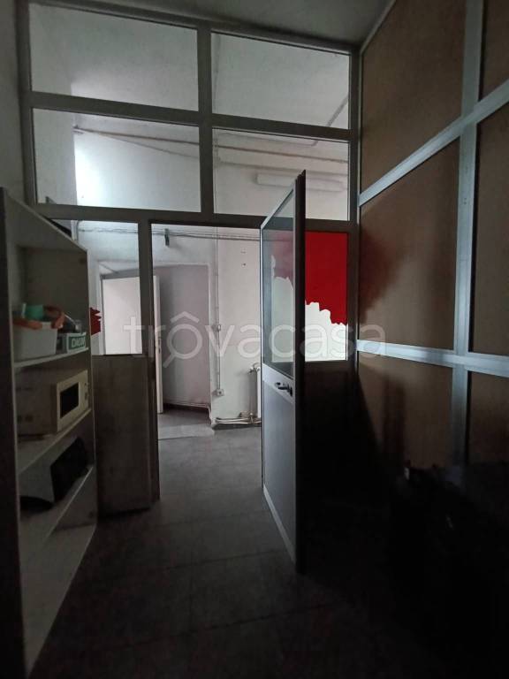 negozio in vendita a Torino in zona Borgo San Paolo