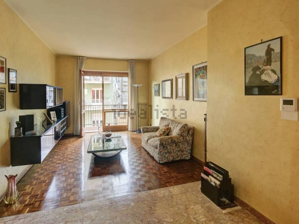appartamento in vendita a Torino in zona Santa Rita