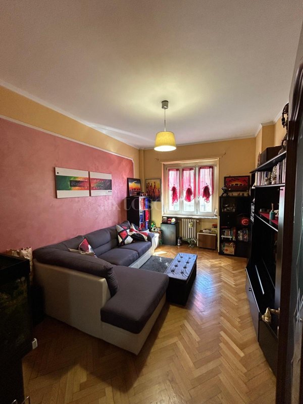 casa indipendente in vendita a Torino in zona Santa Rita