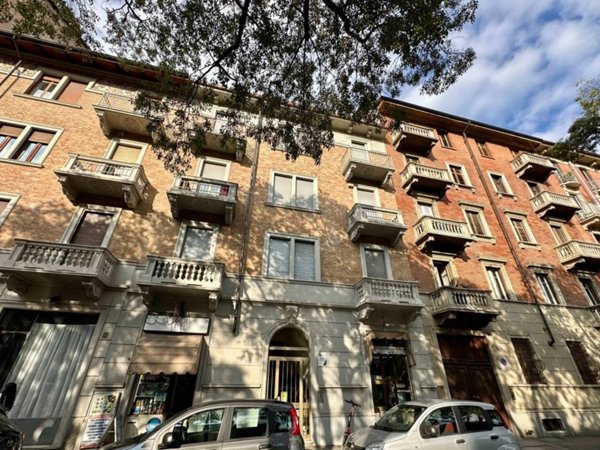 appartamento in vendita a Torino in zona Cenisia
