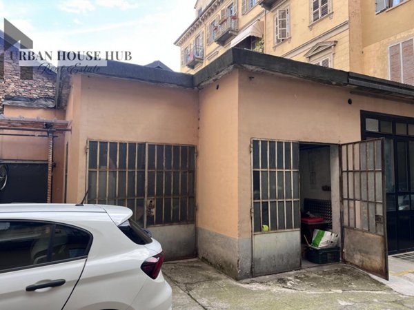 negozio in vendita a Torino in zona San Salvario