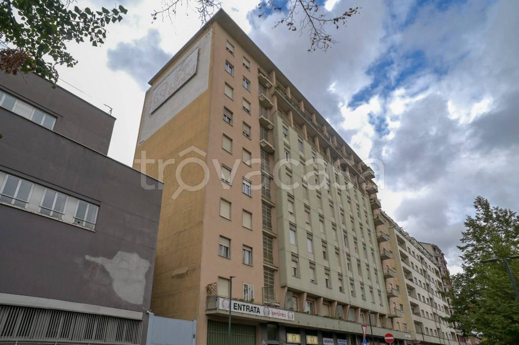 appartamento in vendita a Torino in zona Lingotto