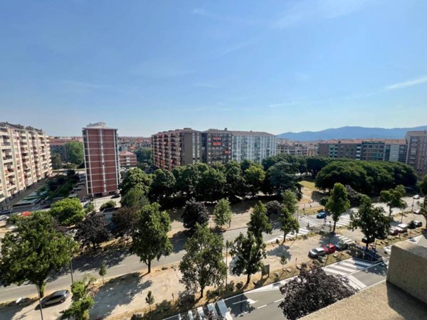 appartamento in vendita a Torino in zona Mirafiori Nord