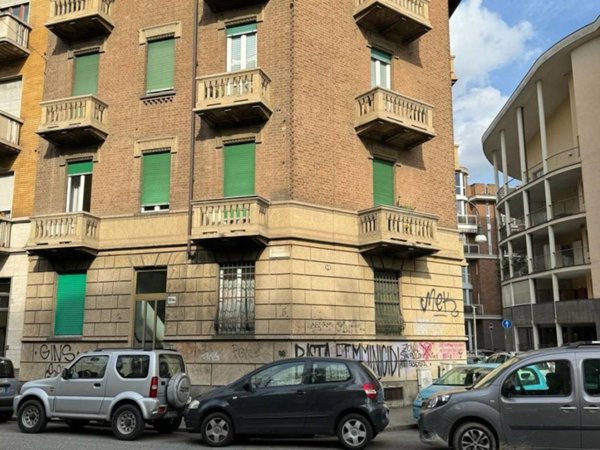 appartamento in vendita a Torino in zona Cenisia