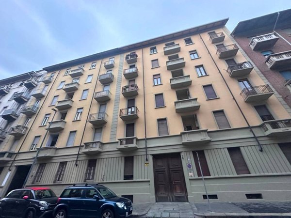 appartamento in vendita a Torino in zona Parella