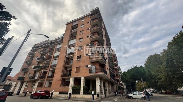 appartamento in vendita a Torino in zona Lingotto
