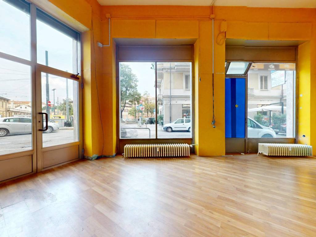 negozio in vendita a Torino in zona Vanchiglia
