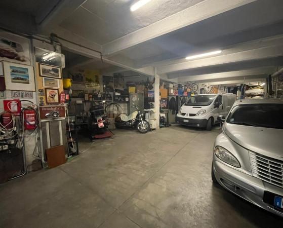 negozio in vendita a Torino in zona Borgata Vittoria