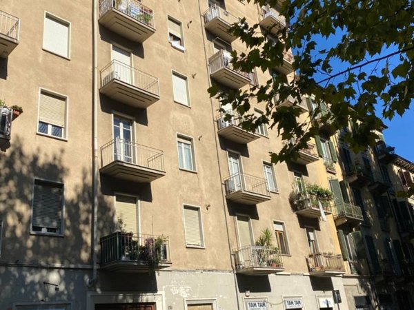 appartamento in vendita a Torino in zona Borgata Vittoria