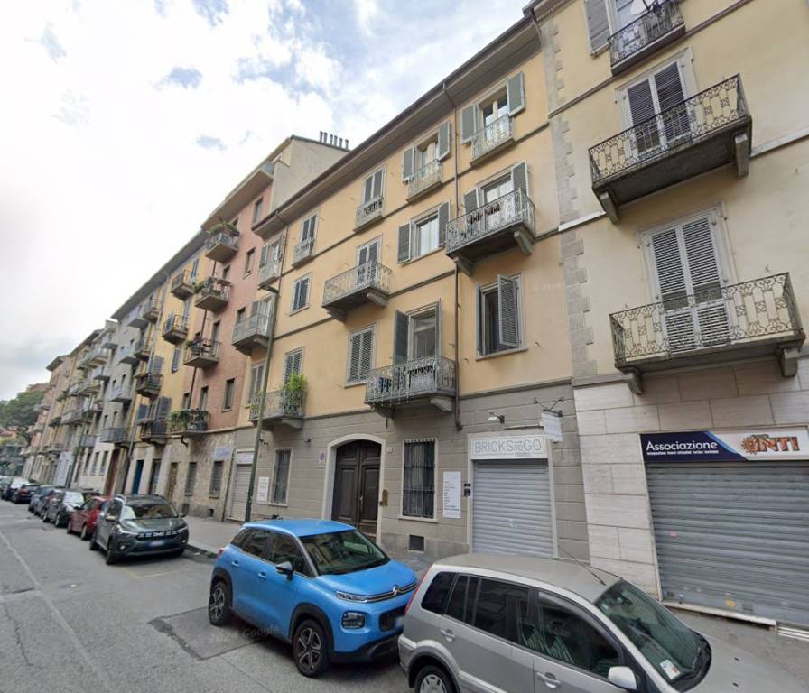 appartamento in vendita a Torino in zona Borgo San Paolo