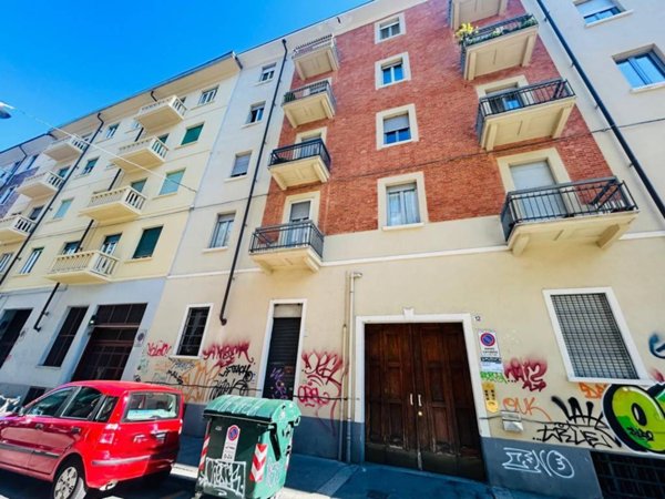 locale di sgombero in vendita a Torino in zona Vanchiglia