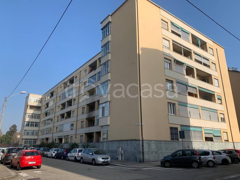 appartamento in vendita a Torino in zona Santa Rita