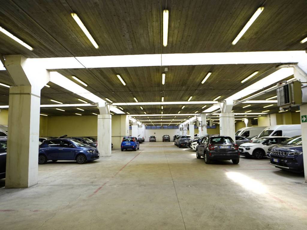 negozio in vendita a Torino in zona Rebaudengo
