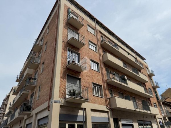 appartamento in vendita a Torino in zona Parella