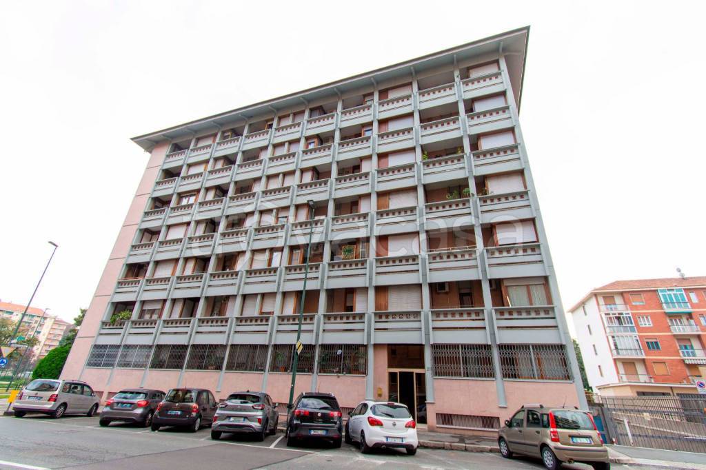 appartamento in vendita a Torino in zona Mirafiori Nord
