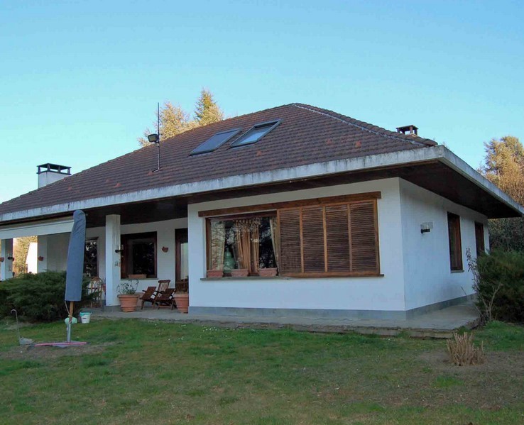 casa indipendente in vendita a Torino in zona Val Salice