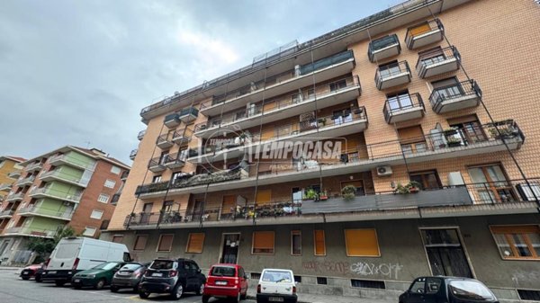 appartamento in vendita a Torino in zona Lingotto