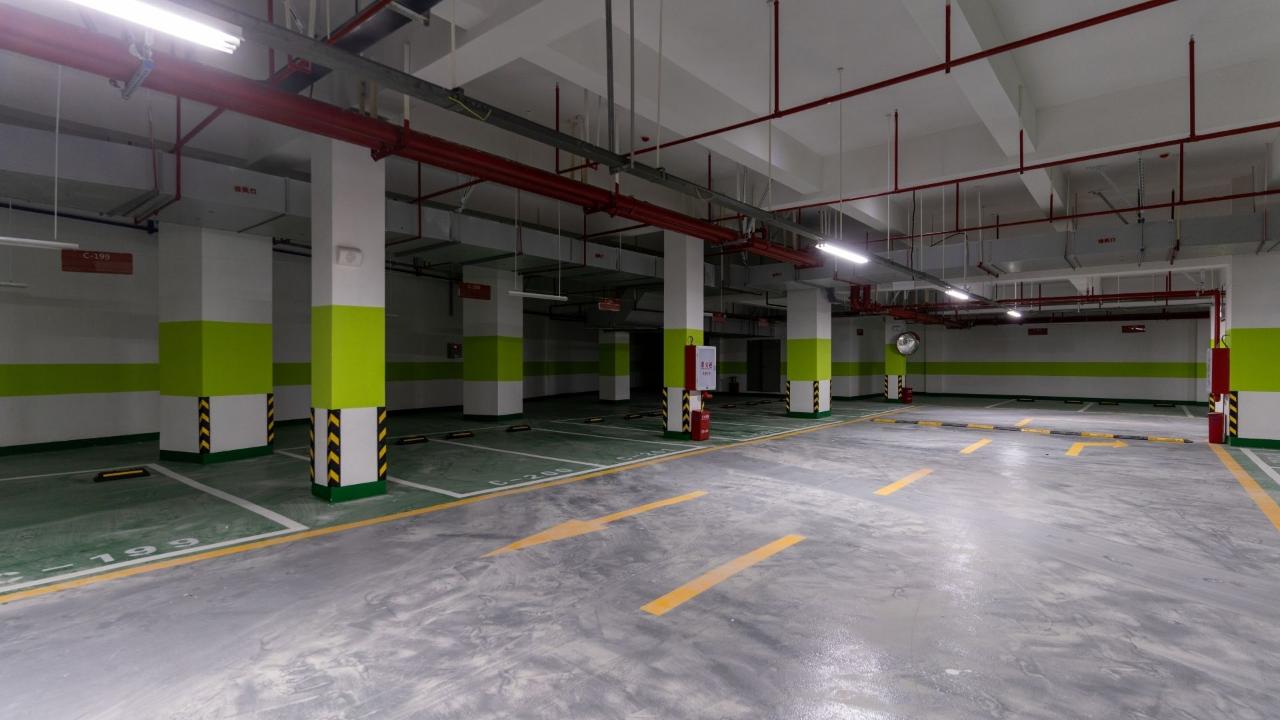 negozio in vendita a Torino in zona Mirafiori Sud