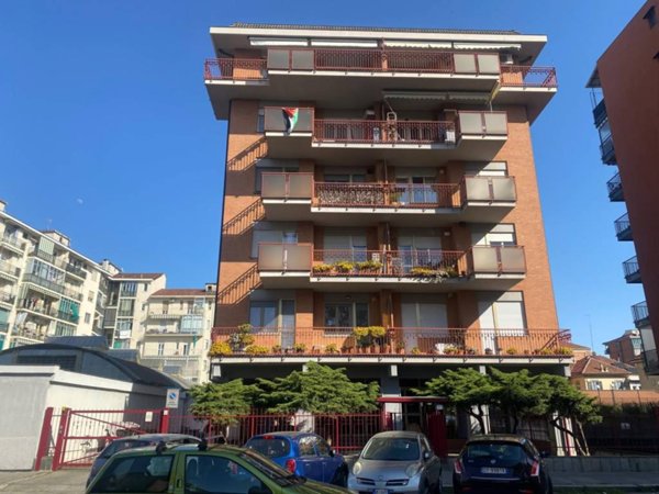 appartamento in vendita a Torino in zona Mirafiori Sud