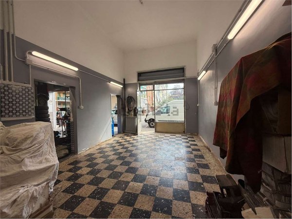negozio in vendita a Torino in zona Barriera di Milano