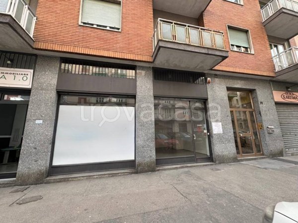 negozio in vendita a Torino in zona Santa Rita