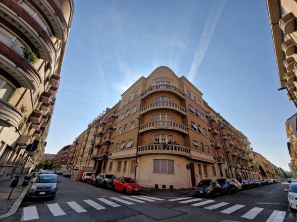 appartamento in vendita a Torino in zona Parella