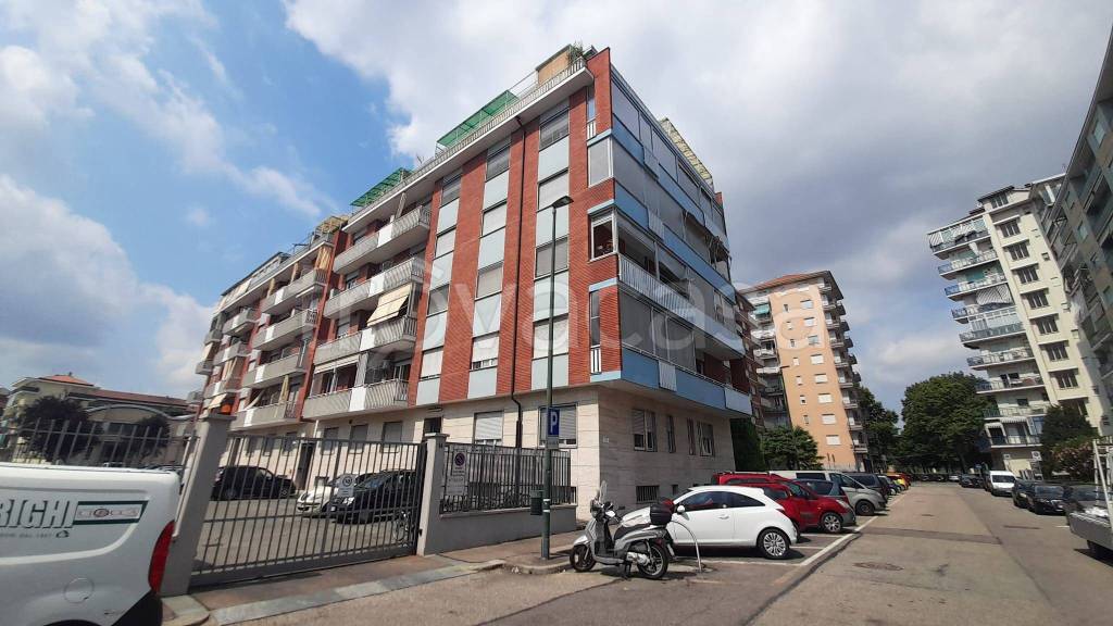 appartamento in vendita a Torino in zona Mirafiori Sud